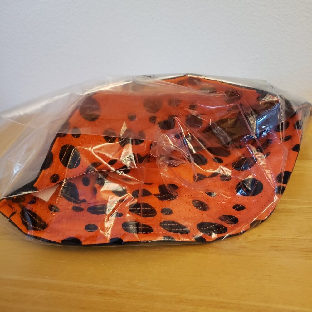 Cheetos Reversible Bucket Hat - Picture 7 of 7